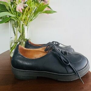 Dries Van Noten Black Leather Lace-Up Flats